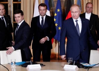 Chênh vênh hòa bình: Nga–Ukraine giữa khói súng và động thái ngoại giao