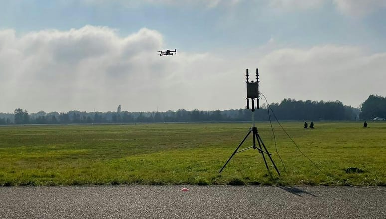Một drone của NATO đang bay (chưa rõ nhiệm vụ cụ thể)