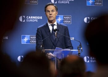 NATO kêu gọi phản ứng bình tĩnh trước cáo buộc máy bay Nga vi phạm không phận