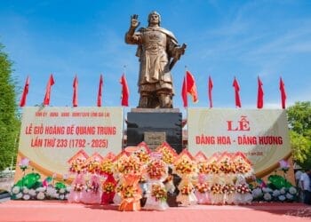 Lễ dâng hương tưởng niệm Hoàng đế Quang Trung tại Gia Lai: Tri ân vị anh hùng dân tộc