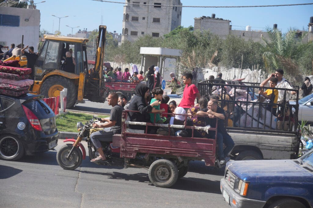 Israel mở rộng chiến dịch tại Gaza City