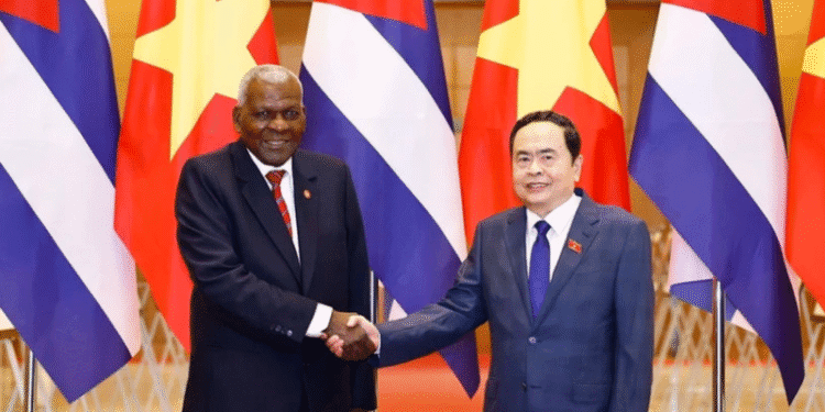 Chủ tịch Quốc hội Cuba Esteban Lazo Hernández thăm chính thức Việt Nam
