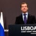 Ông Medvedev đáp trả Zelensky, nhắc lại cảnh báo hạt nhân của Nga