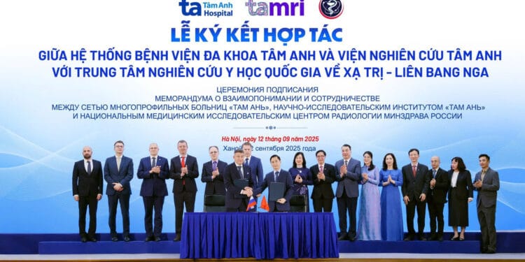 Nga chuyển giao công nghệ sản xuất vắc-xin ung thư cho Việt Nam