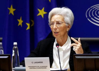 Chủ tịch ECB Lagarde cảnh báo EU khi sử dụng tài sản Nga đóng băng hỗ trợ Ukraine.