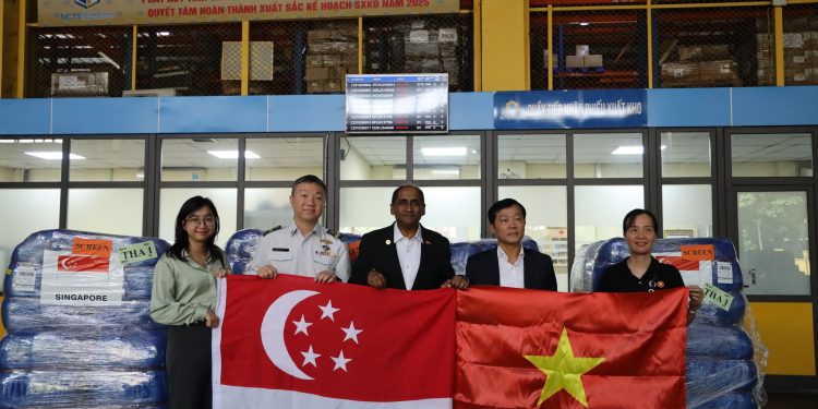 Singapore gửi hàng viện trợ khẩn cấp giúp người dân vùng lũ Tuyên Quang