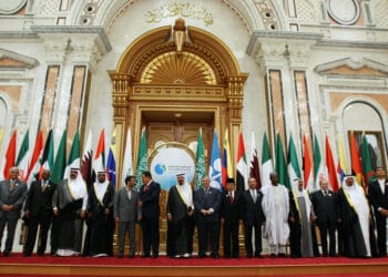 OPEC+ cân nhắc tăng sản lượng dầu tháng 11 giữa biến động thị trường năng lượng