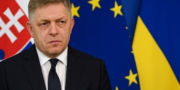 Thủ tướng Slovakia tuyên bố không tham gia chương trình EU tài trợ quân sự cho Ukraine