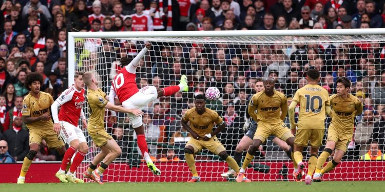 Video Arsenal 1-0 Crystal Palace: “Tuyệt chiêu cố định” giúp Pháo thủ tiếp tục bay cao tại Ngoại hạng Anh