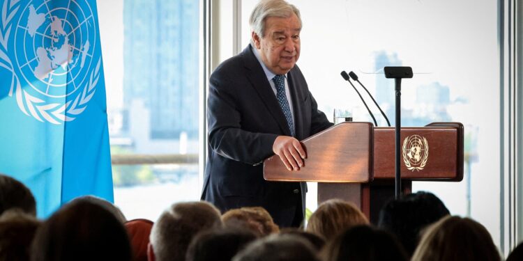 Tổng thư ký Liên Hợp Quốc Guterres kêu gọi các quốc gia “nắm lấy cơ hội lịch sử” trong chuyển đổi năng lượng tái tạo