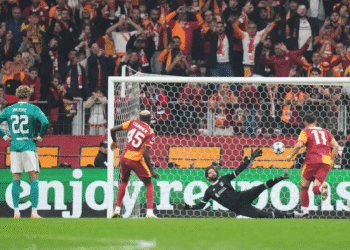 Galatasaray vs Liverpool: Osimhen ghi bàn quyết định, Lữ đoàn đỏ nhận thất bại 0-1