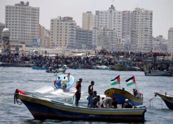Báo chí quốc tế: Đoàn tàu viện trợ Gaza bị đối xử tệ khi bị Israel bắt giữ.