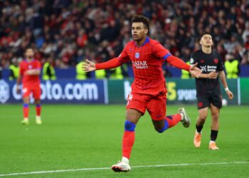 Leverkusen - PSG: “Đại tiệc” 9 bàn thắng và 2 thẻ đỏ tại Champions League