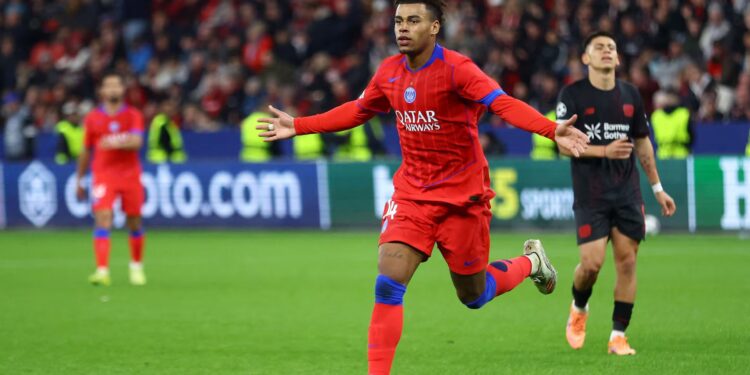Leverkusen - PSG: “Đại tiệc” 9 bàn thắng và 2 thẻ đỏ tại Champions League