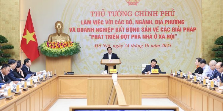 Thủ tướng Phạm Minh Chính: Đột phá phát triển nhà ở xã hội, hoàn thành dự án trong 2–3 năm