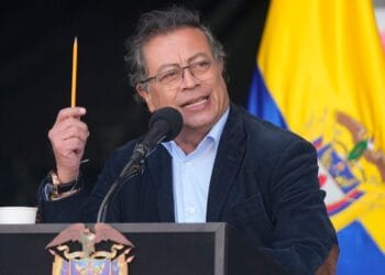 Tổng thống Colombia Petro cáo buộc Mỹ không kích tàu Colombia, gọi đây là “cuộc chiến vì dầu mỏ”