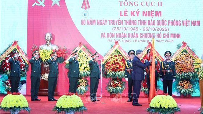 Tổng cụ II đón nhận Huân chương Hồ Chí Minh