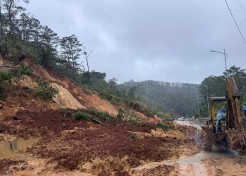 Quảng Ngãi ban hành Công điện khẩn số 10, yêu cầu sơ tán dân và ứng phó mưa lớn