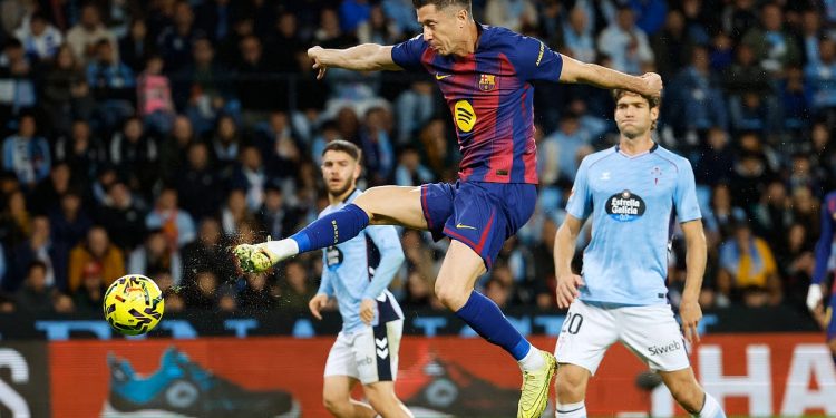 Video Celta Vigo vs Barcelona vòng 12 La Liga 2025/26: Barcelona thắng 4-2, Lewandowski tái xuất mạnh mẽ