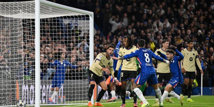 Video Chelsea – Barcelona: Hàng thủ thảm họa, sụp đổ ở Stamford Bridge