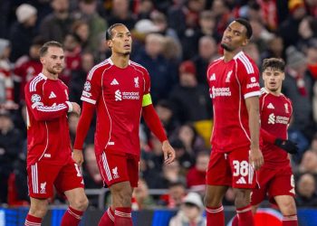 Video Liverpool lại thua thảm 1-4 trước PSV ngay tại Anfield : Khủng hoảng của “Lữ đoàn đỏ” lên đến đỉnh điểm