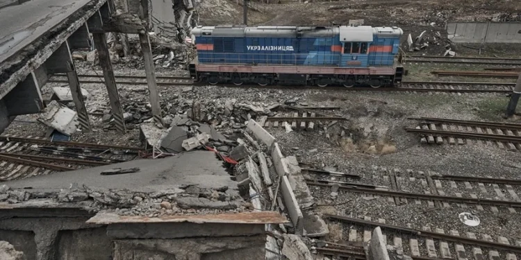 Nga siết vòng vây Pokrovsk, Ukraine đối mặt nguy cơ mất thêm lãnh thổ tại Donetsk