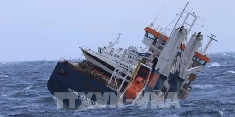 Vụ chìm thuyền ngoài khơi Hy Lạp: 14 người Ai Cập thiệt mạng, Bộ Ngoại giao lên tiếng cảnh báo