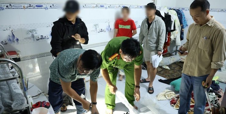Triệt phá băng nhóm gây hàng loạt vụ chém người, thu giữ lượng lớn vũ khí tại An Giang