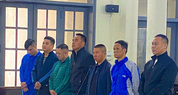 7 gã đàn ông vây đánh 3 phụ nữ vì mâu thuẫn sàm sỡ: Tòa tuyên án nghiêm khắc.