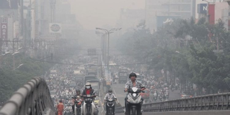 Ô nhiễm không khí TP.HCM: “Điểm mặt” 2 thủ phạm chính và lộ trình xử lý đến