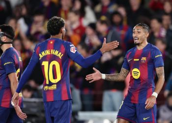 Video Barcelona thắng Osasuna 2-0: Raphinha tỏa sáng, Flick khẳng định dấu ấn chiến thuật