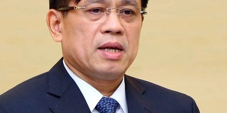 Thu giữ 25 phong bì tiền, gần 1 tỷ đồng và hơn 156.000 USD tại phòng làm việc cựu Thứ trưởng Nguyễn Bá Hoan