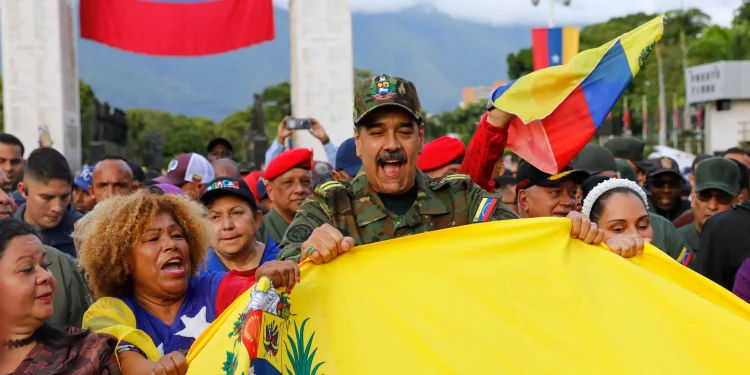 Khủng hoảng Venezuela: Mỹ họp khẩn, ông Maduro tuyên bố “không hòa bình kiểu nô lệ”