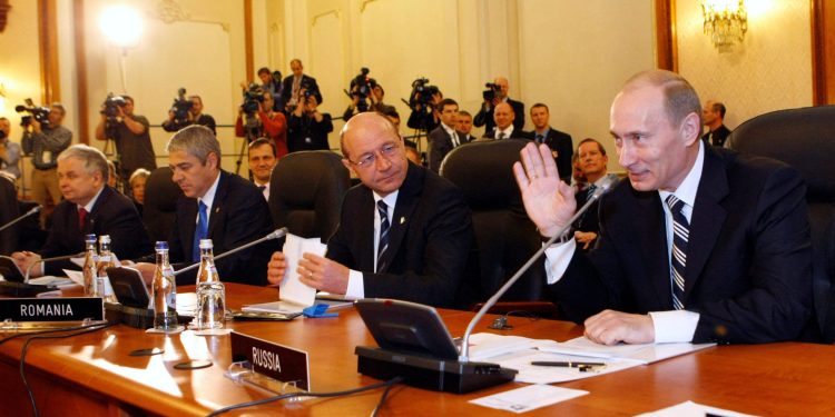 Tài liệu mật hé lộ cảnh báo của ông Putin với Tổng thống Mỹ 17 năm trước về Ukraine và NATO