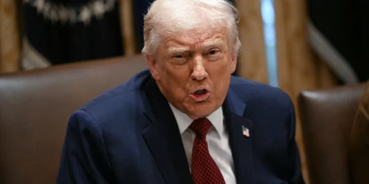 Ông Trump tuyên bố sẽ điện đàm để ngăn xung đột Campuchia – Thái Lan