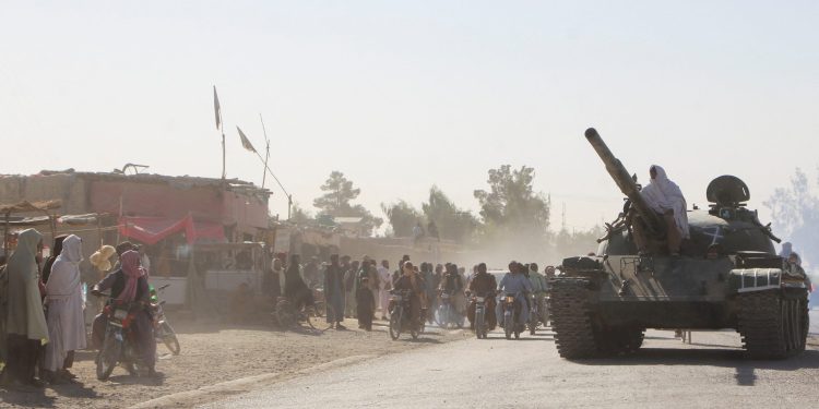 Pakistan và Afghanistan đấu súng dữ dội dọc biên giới sau đàm phán hòa bình thất bại