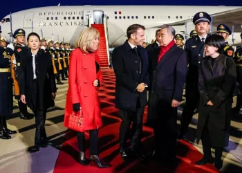 Tổng thống Macron thăm Trung Quốc: Kinh tế là trọng tâm, mở chương mới trong quan hệ Paris – Bắc Kinh