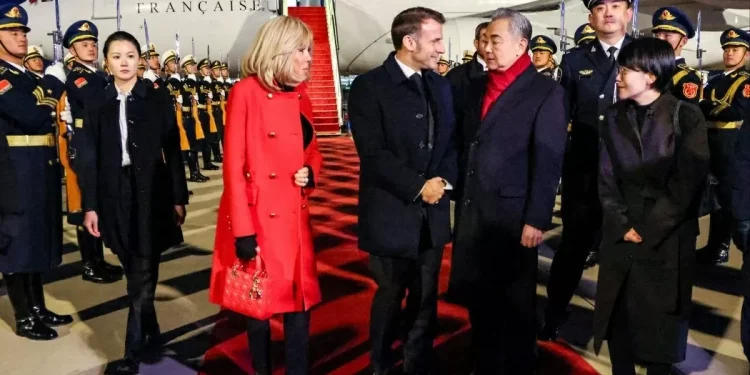 Tổng thống Macron thăm Trung Quốc: Kinh tế là trọng tâm, mở chương mới trong quan hệ Paris – Bắc Kinh