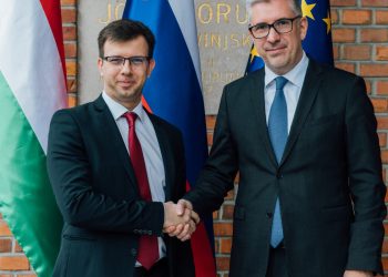 Hungary chỉ trích EU: “Chính sách đối ngoại đang rơi vào khủng hoảng sâu sắc”