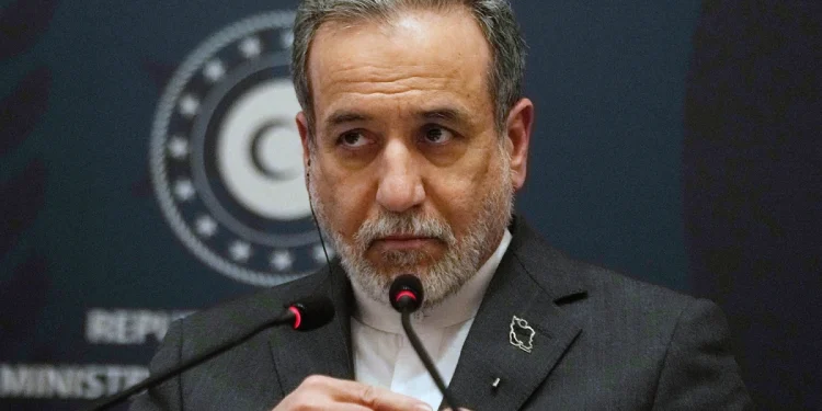 Ngoại trưởng Iran tới Nga: Nỗ lực cuối cùng trong chuyến “ngoại giao con thoi” giải quyết xung đột với Mỹ – Israel