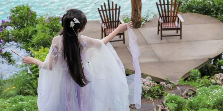 Đà Lạt trước làn sóng “Cô Long” gây sốt: Sáng tạo du lịch hay nguy cơ đánh mất bản sắc?