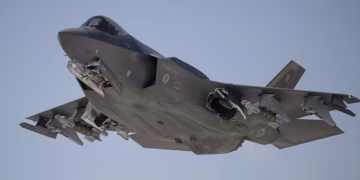 IRAN TUYÊN BỐ PHÁT HIỆN VÀ XUA ĐUỔI F-35 MỸ: CĂNG THẲNG VÙNG VỊNH BA TƯ TIẾP TỤC NÓNG LÊN